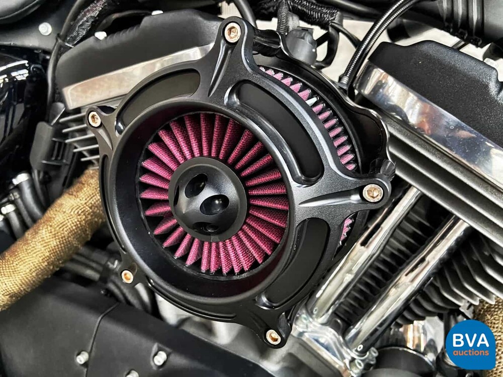 Harley Davidson Chopper XL 1200CV Roadster 2016 CAFE-RACER, 90-MJ-PP.