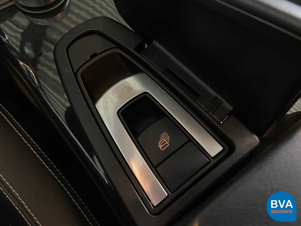 Mercedes-Benz SLK55 AMG 5.5 V8 421pk 2013, TP-585-N