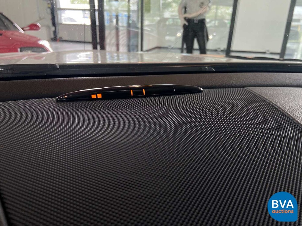 Mercedes-Benz SLK55 AMG 5.5 V8 421pk 2013, TP-585-N