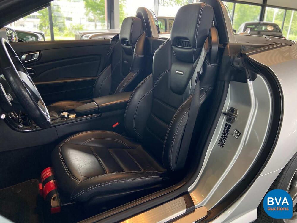 Mercedes-Benz SLK55 AMG 5.5 V8 421pk 2013, TP-585-N