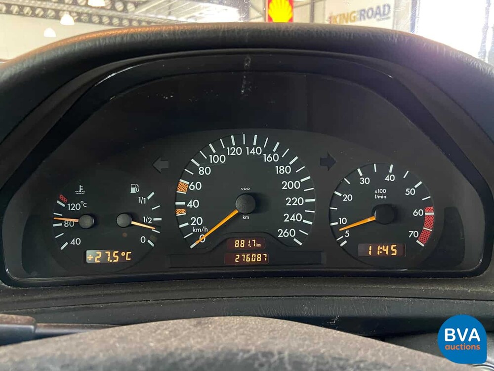 Mercedes-Benz CLK230 Kompressor Cabriolet 193 Stück 1999, 75-DD-DG.