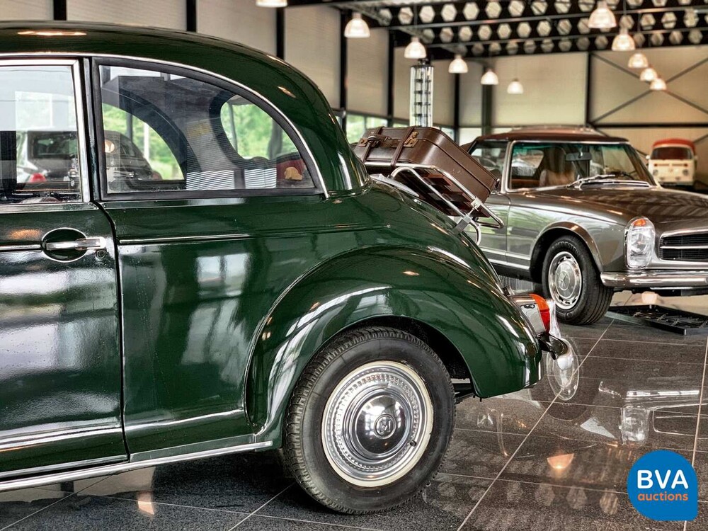 Morris Minor 1100 H5 1968, DL-39-35.