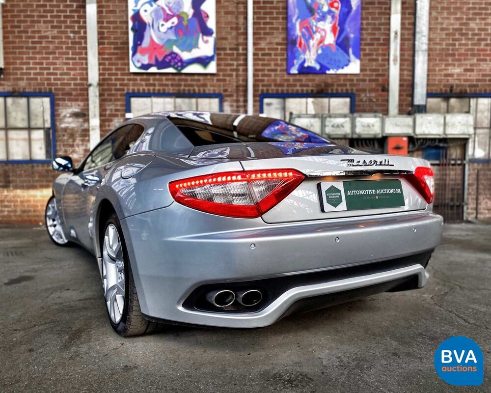 Maserati GranTurismo 4.2 V8 405pk 2008, 49-ZH-FS