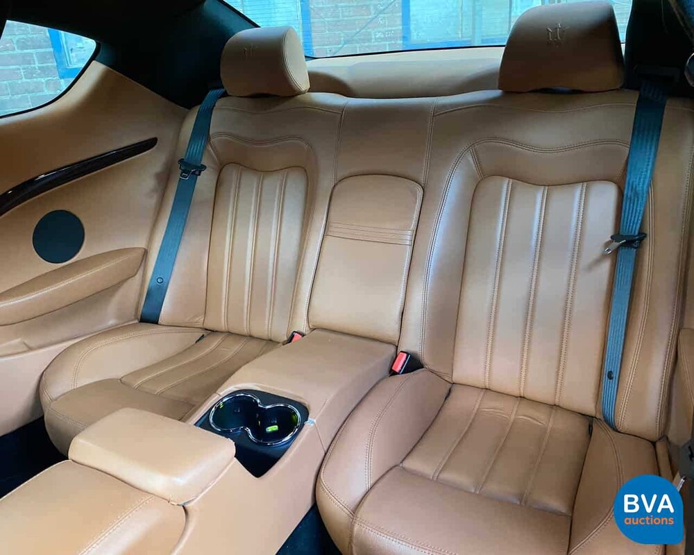Maserati GranTurismo 4.2 V8 405pk 2008, 49-ZH-FS