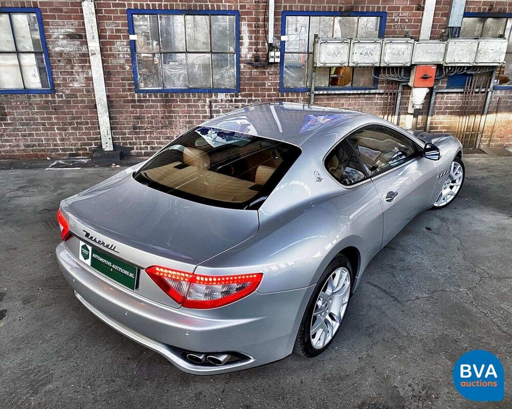 Maserati GranTurismo 4.2 V8 405pk 2008, 49-ZH-FS
