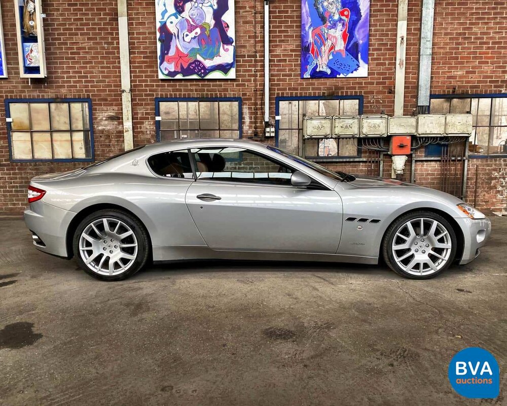 Maserati GranTurismo 4.2 V8 405pk 2008, 49-ZH-FS