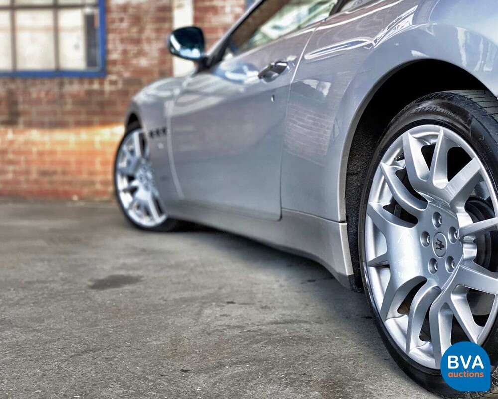 Maserati GranTurismo 4.2 V8 405pk 2008, 49-ZH-FS