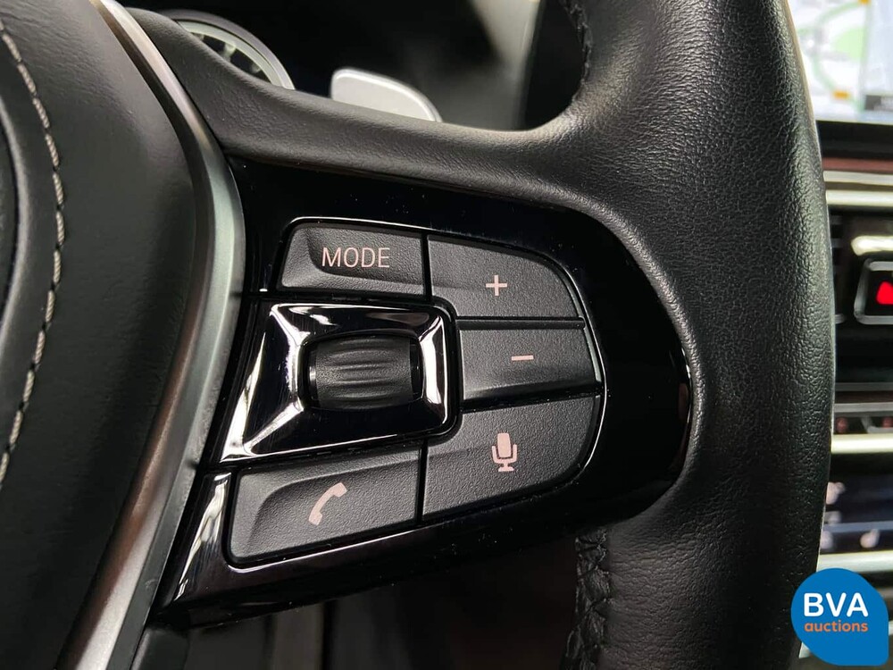 BMW 530d xDrive Luxury Line 265pk 2016 5-Serie, SG-223-J