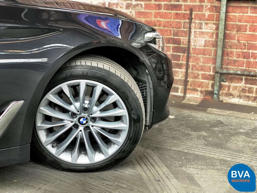 BMW 530d xDrive Luxury Line 265pk 2016 5-Serie, SG-223-J