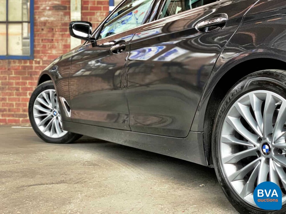 BMW 530d xDrive Luxury Line 265pk 2016 5-Serie, SG-223-J