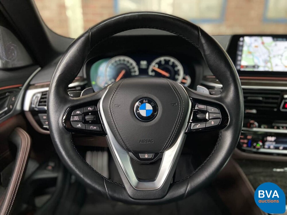 BMW 530d xDrive Luxury Line 265pk 2016 5-Serie, SG-223-J