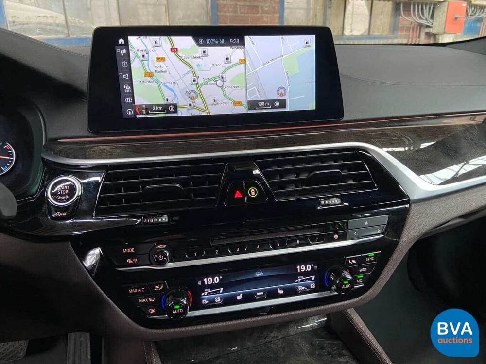 BMW 530d xDrive Luxury Line 265pk 2016 5-Serie, SG-223-J