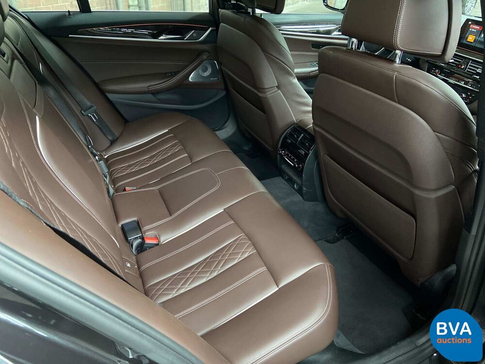 BMW 530d xDrive Luxury Line 265pk 2016 5-Serie, SG-223-J