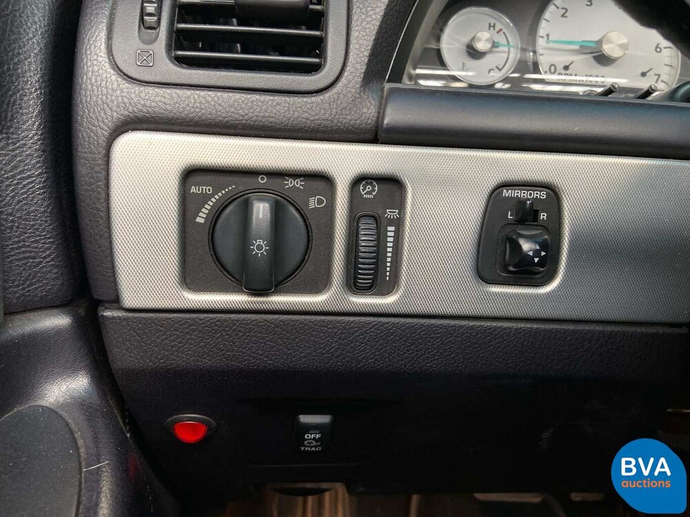 Ford Thunderbird 50th Anniversary 3.9 V8 256pk 2004, 9-XHN-66