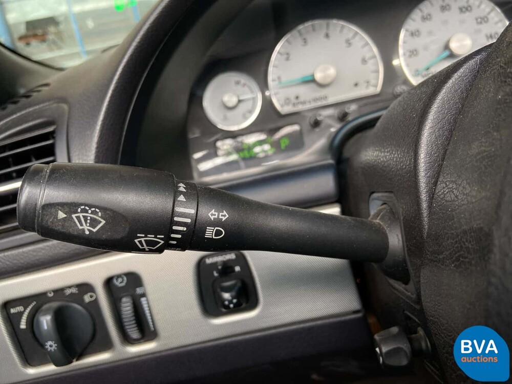 Ford Thunderbird 50th Anniversary 3.9 V8 256pk 2004, 9-XHN-66