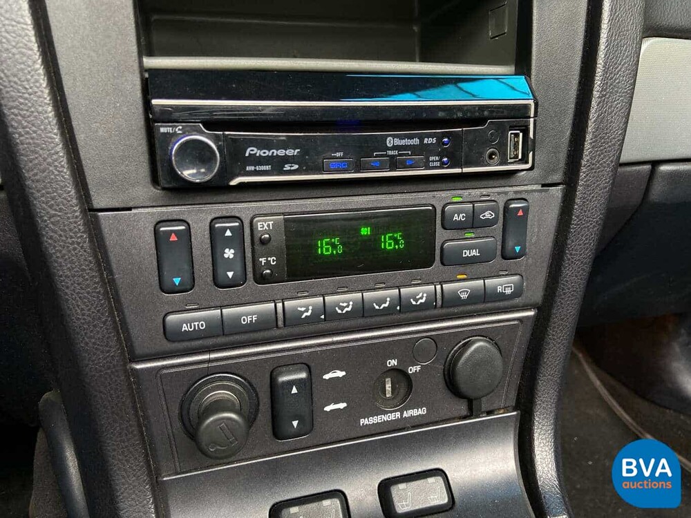 Ford Thunderbird 50th Anniversary 3.9 V8 256pk 2004, 9-XHN-66