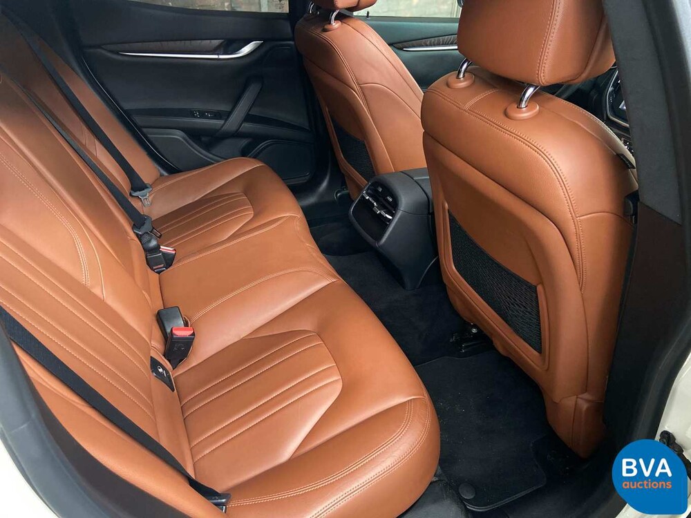 Maserati Ghibli 3.0 S Q4 410pk 2014, G-564-RZ
