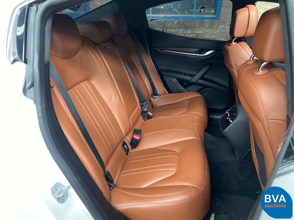 Maserati Ghibli 3.0 S Q4 410pk 2014, G-564-RZ