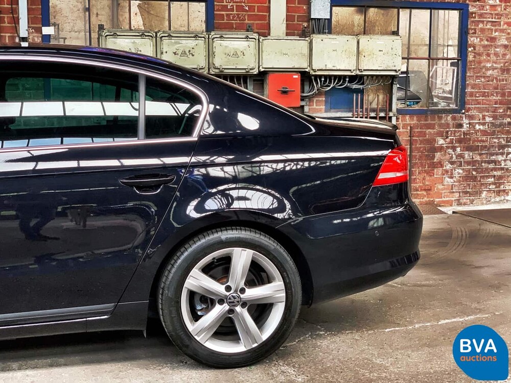 Volkswagen Passat 1.6 TDI BlueMotion Executive Edition 105pk 2014, 6-XHD-60