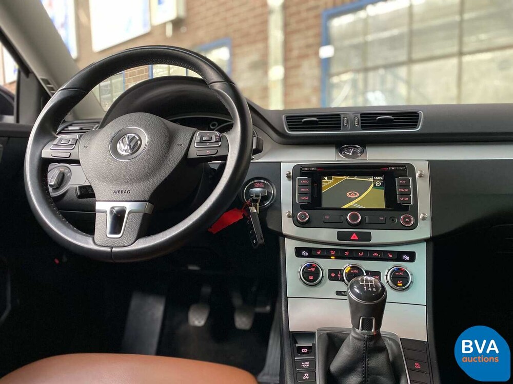 Volkswagen Passat 1.6 TDI BlueMotion Executive Edition 105pk 2014, 6-XHD-60