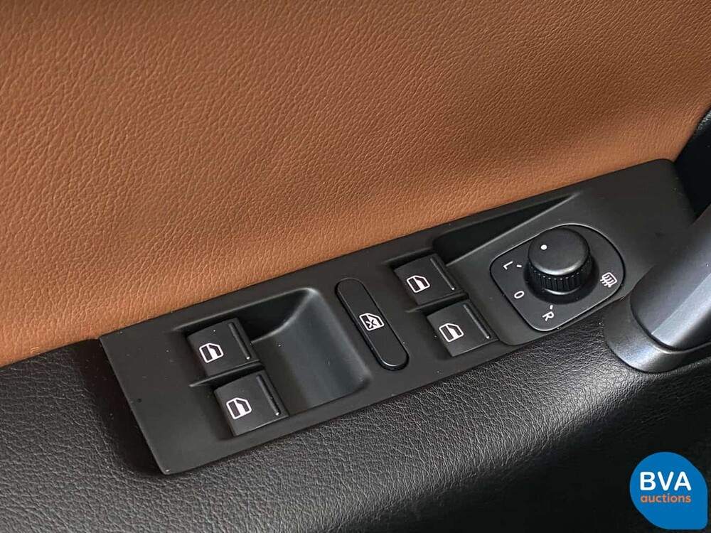 Volkswagen Passat 1.6 TDI BlueMotion Executive Edition 105pk 2014, 6-XHD-60