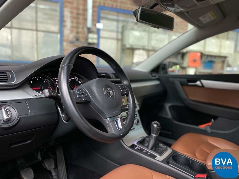 Volkswagen Passat 1.6 TDI BlueMotion Executive Edition 105pk 2014, 6-XHD-60