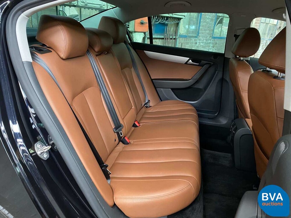 Volkswagen Passat 1.6 TDI BlueMotion Executive Edition 105pk 2014, 6-XHD-60