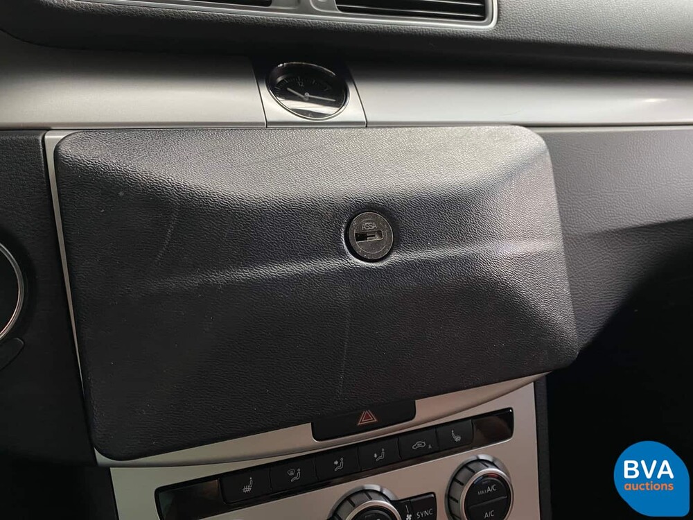 Volkswagen Passat 1.6 TDI BlueMotion Executive Edition 105pk 2014, 6-XHD-60