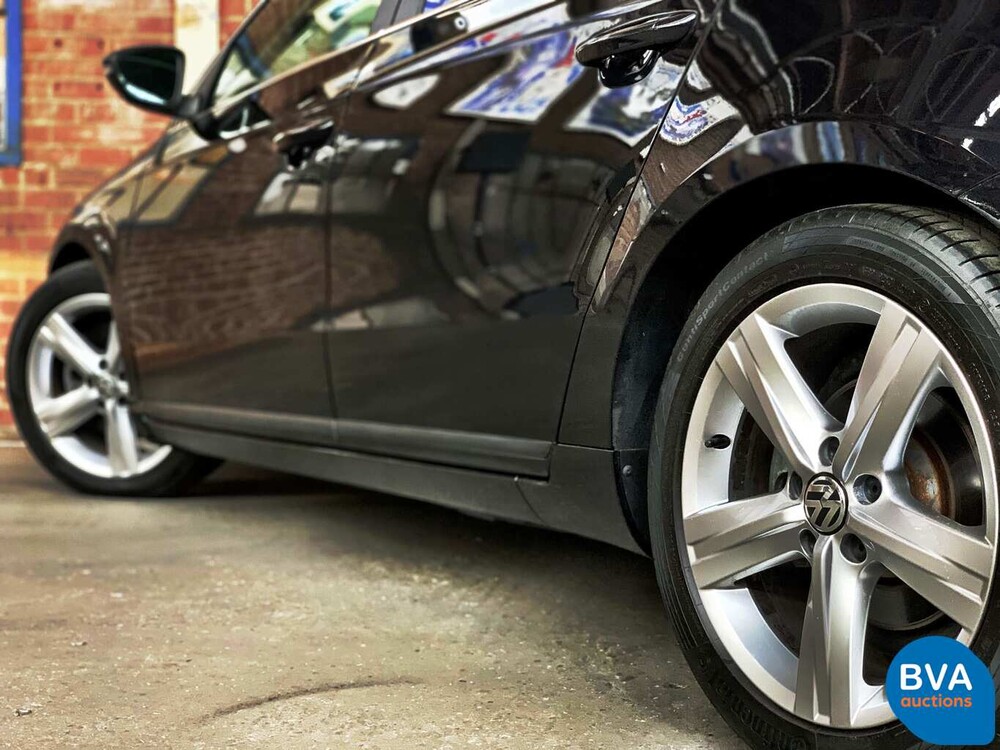 Volkswagen Passat 1.6 TDI BlueMotion Executive Edition 105pk 2014, 6-XHD-60