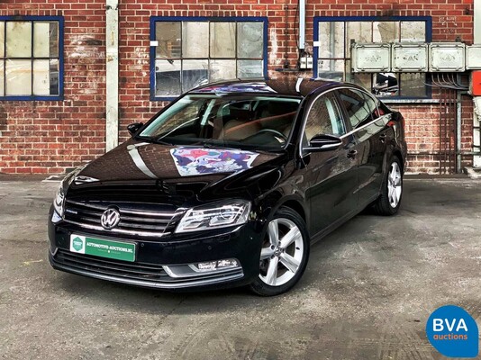 Volkswagen Passat 1.6 TDI BlueMotion Executive Edition 105pk 2014, 6-XHD-60