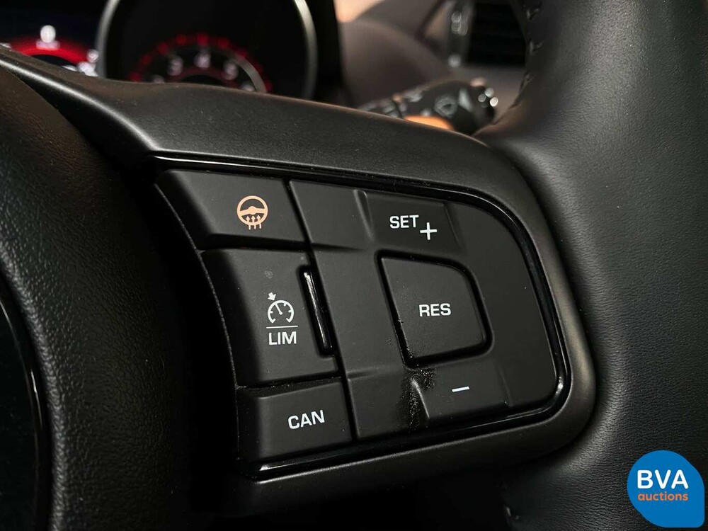 Jaguar F-Type 3.0 V6 Coupé 340pk 2017, PD-713-N