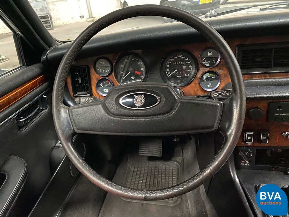 Jaguar XJ12 5.3 V12 HE 295pk 1983, 38-HK-PT