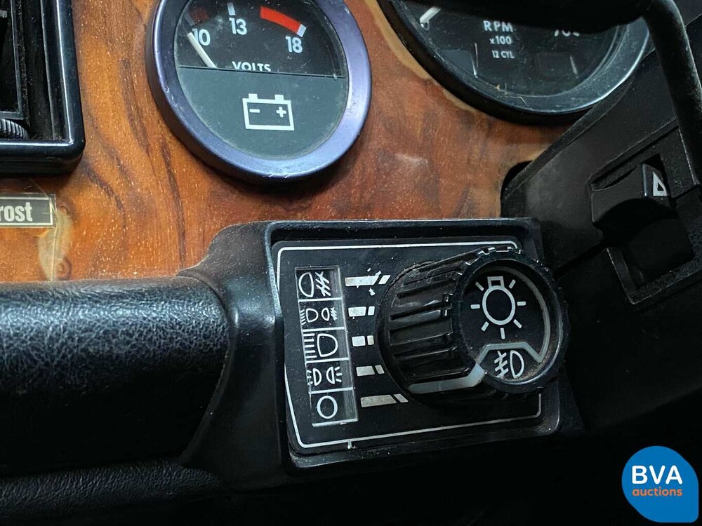 Jaguar XJ12 5.3 V12 HE 295pk 1983, 38-HK-PT