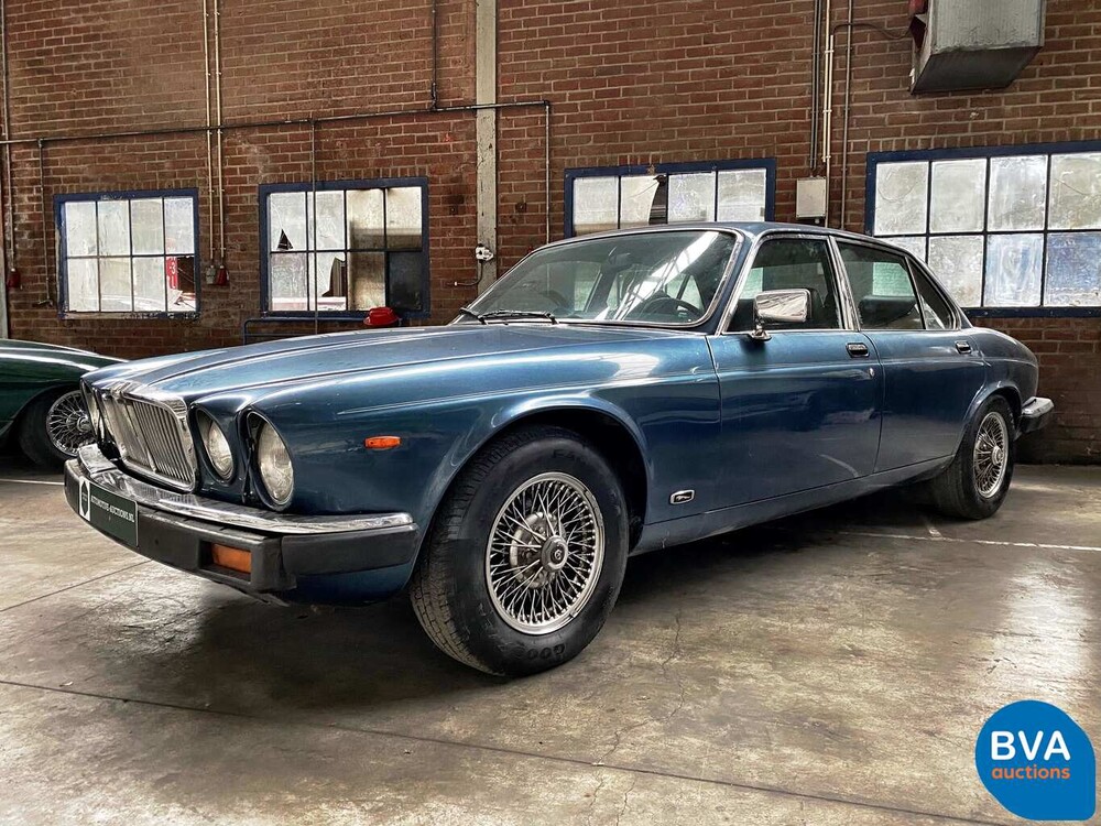 Jaguar XJ12 5.3 V12 HE 295pk 1983, 38-HK-PT