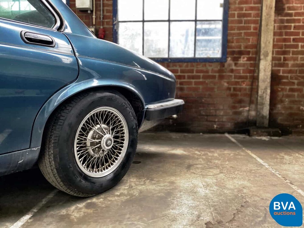 Jaguar XJ12 5.3 V12 HE 295pk 1983, 38-HK-PT
