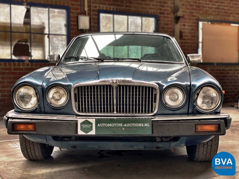 Jaguar XJ12 5.3 V12 HE 295pk 1983, 38-HK-PT