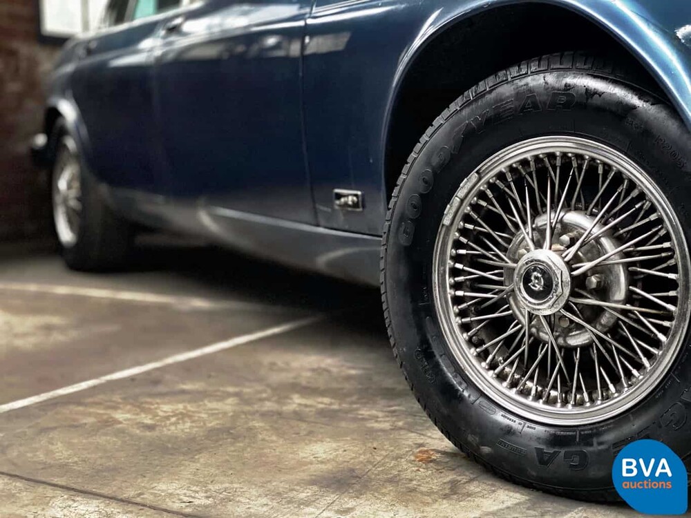 Jaguar XJ12 5.3 V12 HE 295pk 1983, 38-HK-PT