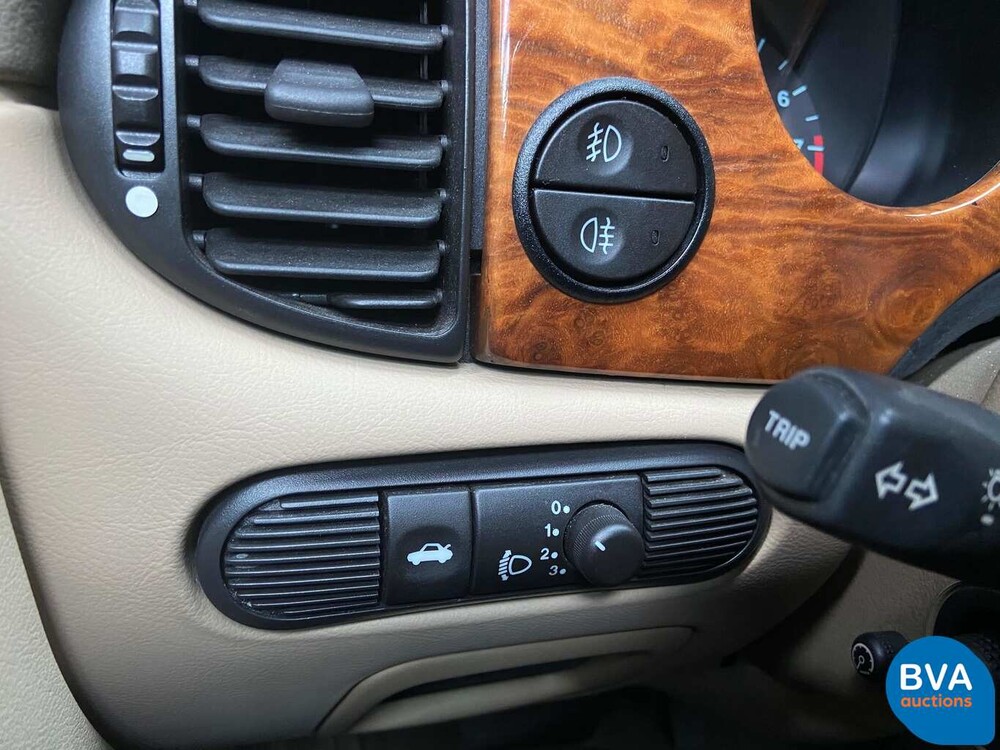 Jaguar XJ8 3.2 V8 237 PS X308 2000.