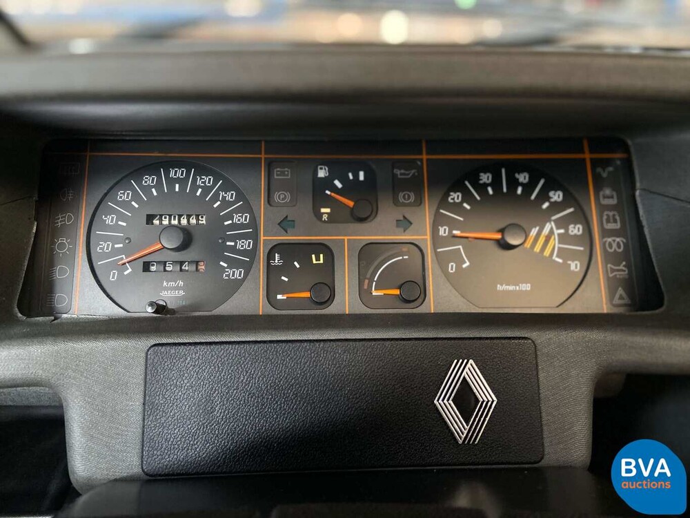 Renault Espace 2.0 J11 Phase I J11 107pk 1986, 82-RGL-3