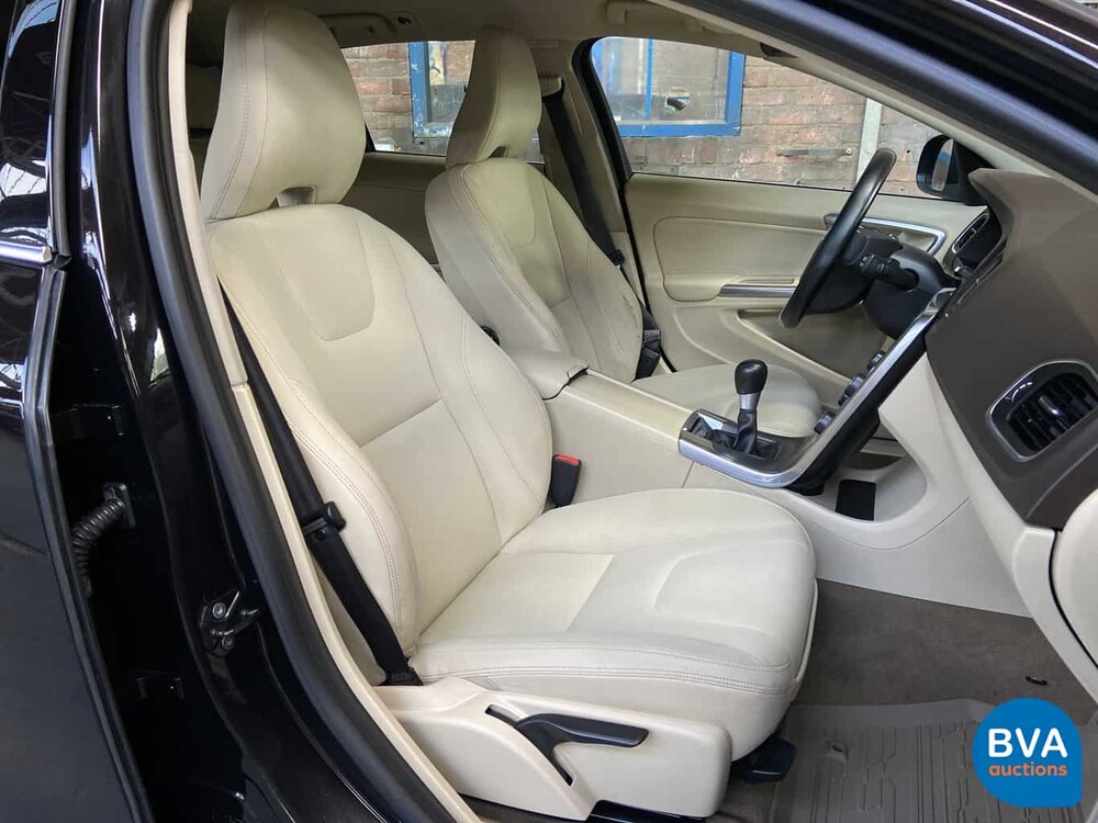 Volvo V60 2.0 D3 5-Cilinder Momentum 163pk 2011