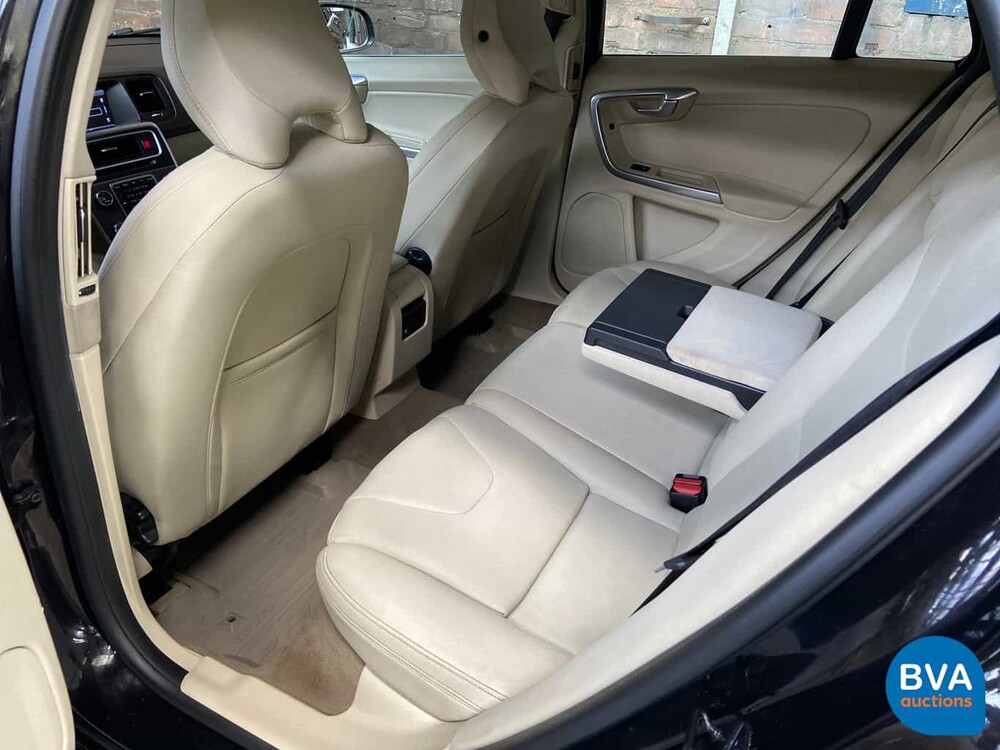 Volvo V60 2.0 D3 5-Cilinder Momentum 163pk 2011