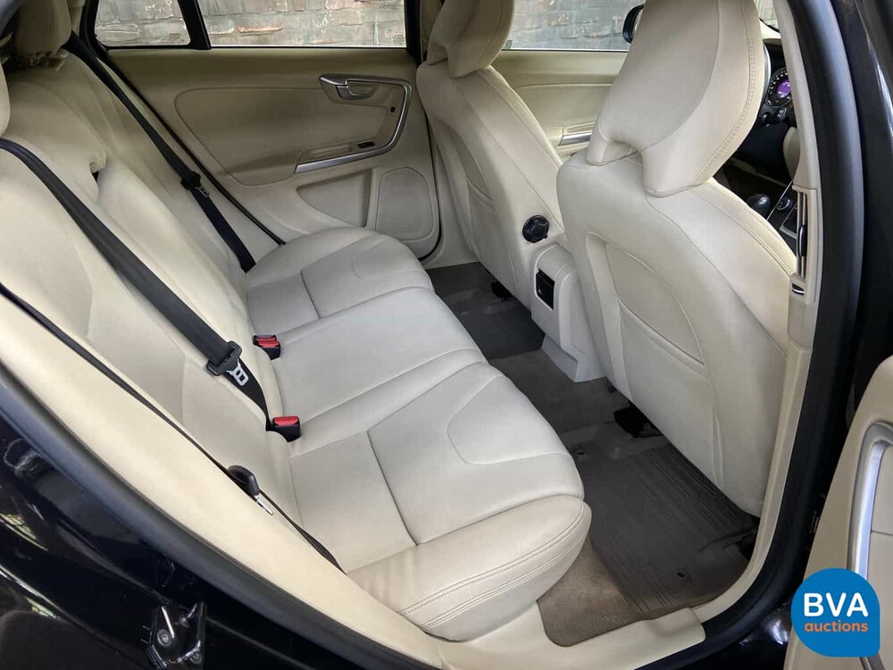 Volvo V60 2.0 D3 5-Cilinder Momentum 163pk 2011