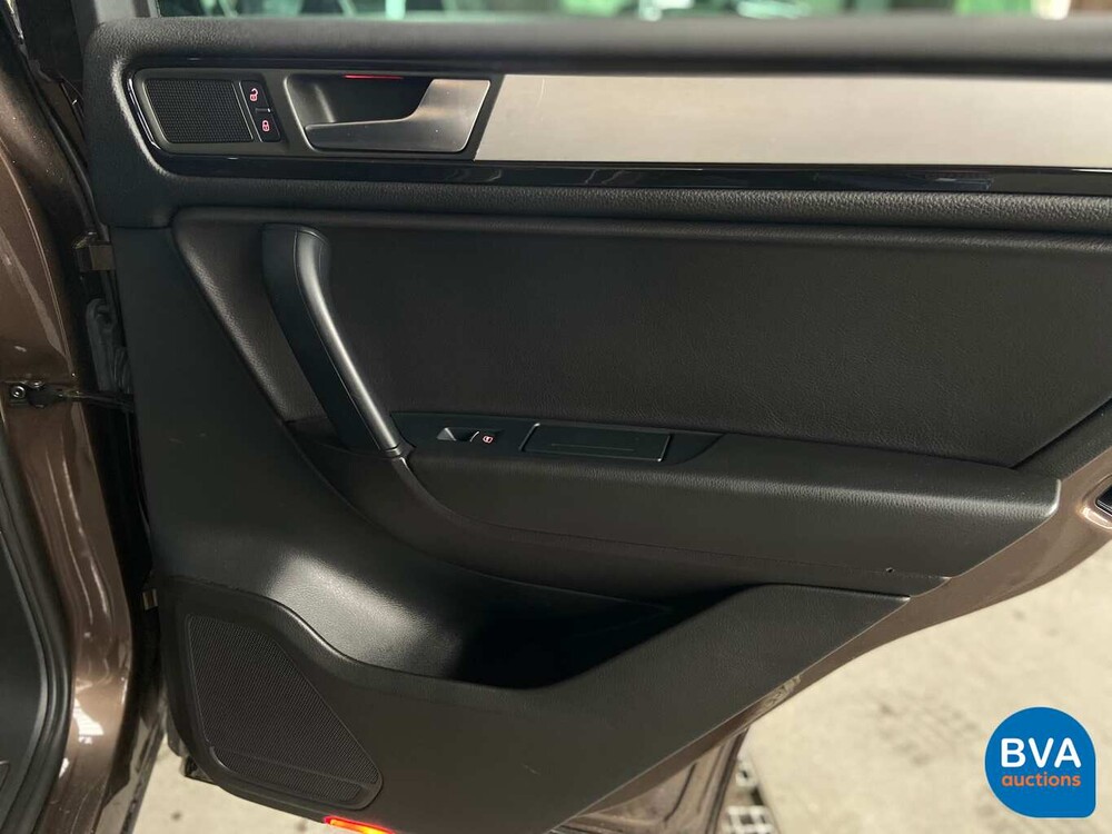 Volkswagen Touareg 3.0 TDI Highline 245pk 2011, 72-SLR-6