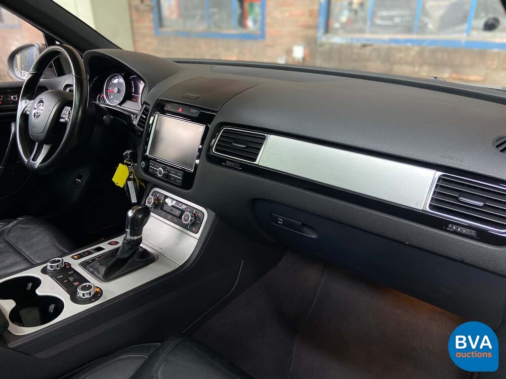 Volkswagen Touareg 3.0 TDI Highline 245pk 2011, 72-SLR-6