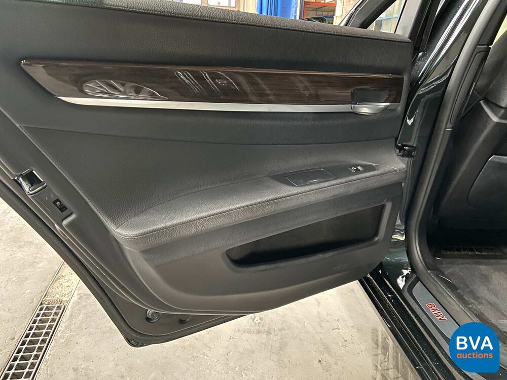 BMW 750i High Executive 408pk 7-serie 2009, KR-067-B