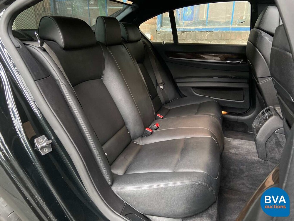BMW 750i High Executive 408pk 7-serie 2009, KR-067-B