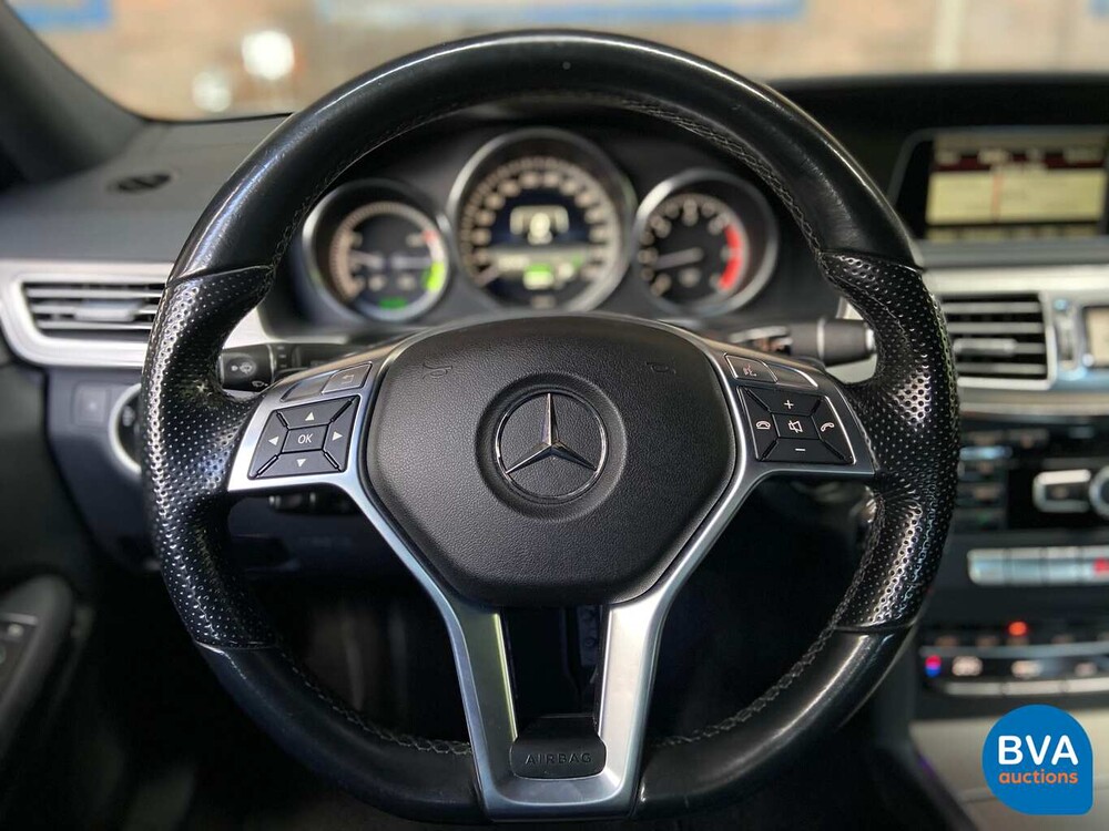 Mercedes-Benz E300 Bluetec Hybrid E-Klasse 2014, 8-XVD-94.