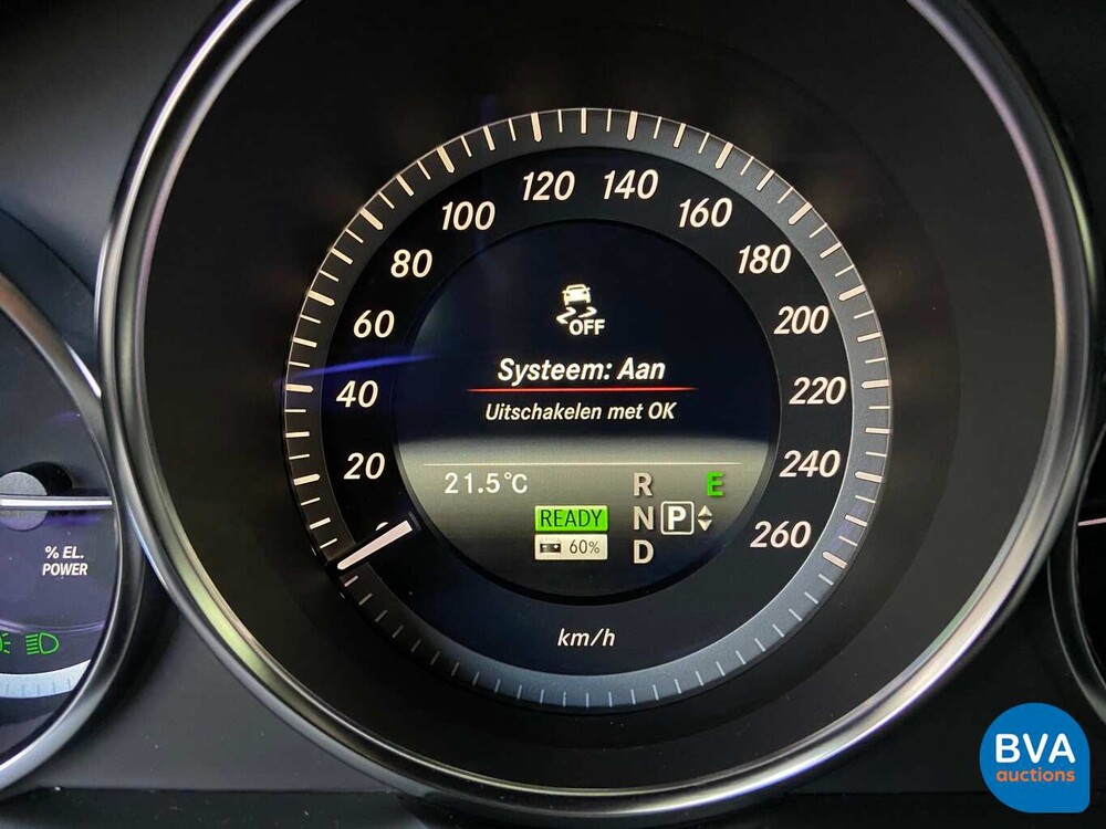 Mercedes-Benz E300 Bluetec Hybrid E-Klasse 2014, 8-XVD-94.