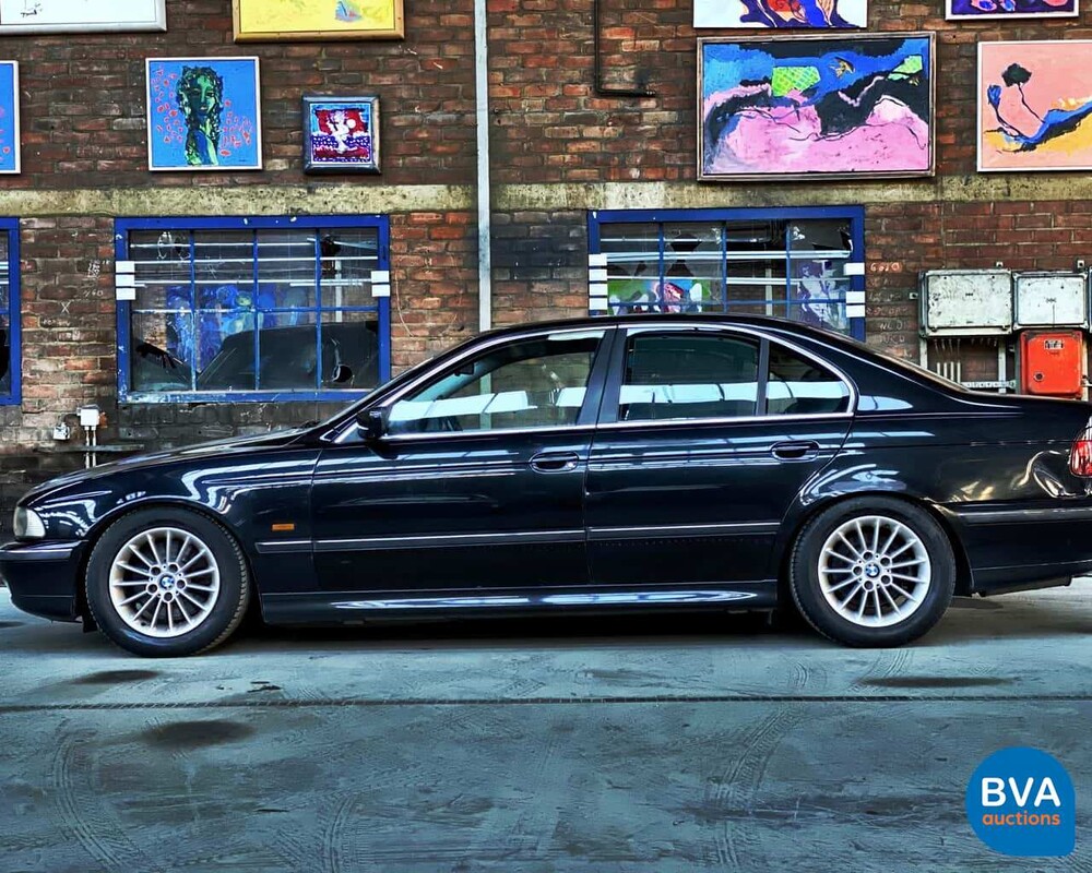 BMW 540i E39 4.4 V8 286pk -Handgeschakeld- 1999, 75-XV-DJ