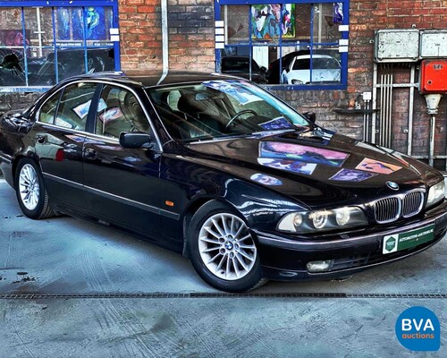 BMW 540i E39 4.4 V8 286pk -Handgeschakeld- 1999, 75-XV-DJ